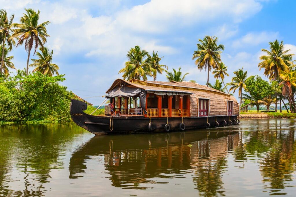 THEKKADY - ALLEPPEY